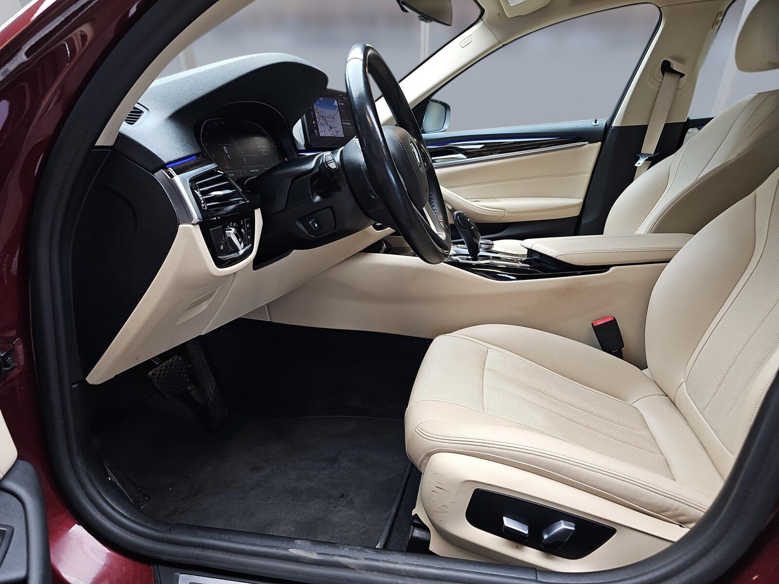 BMW 518