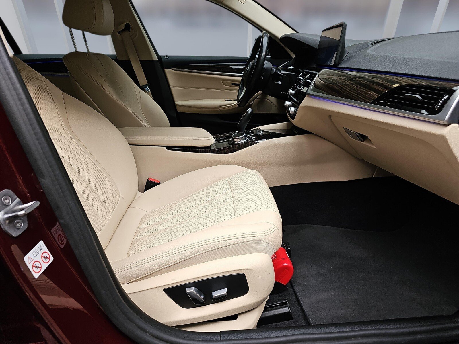 BMW 518