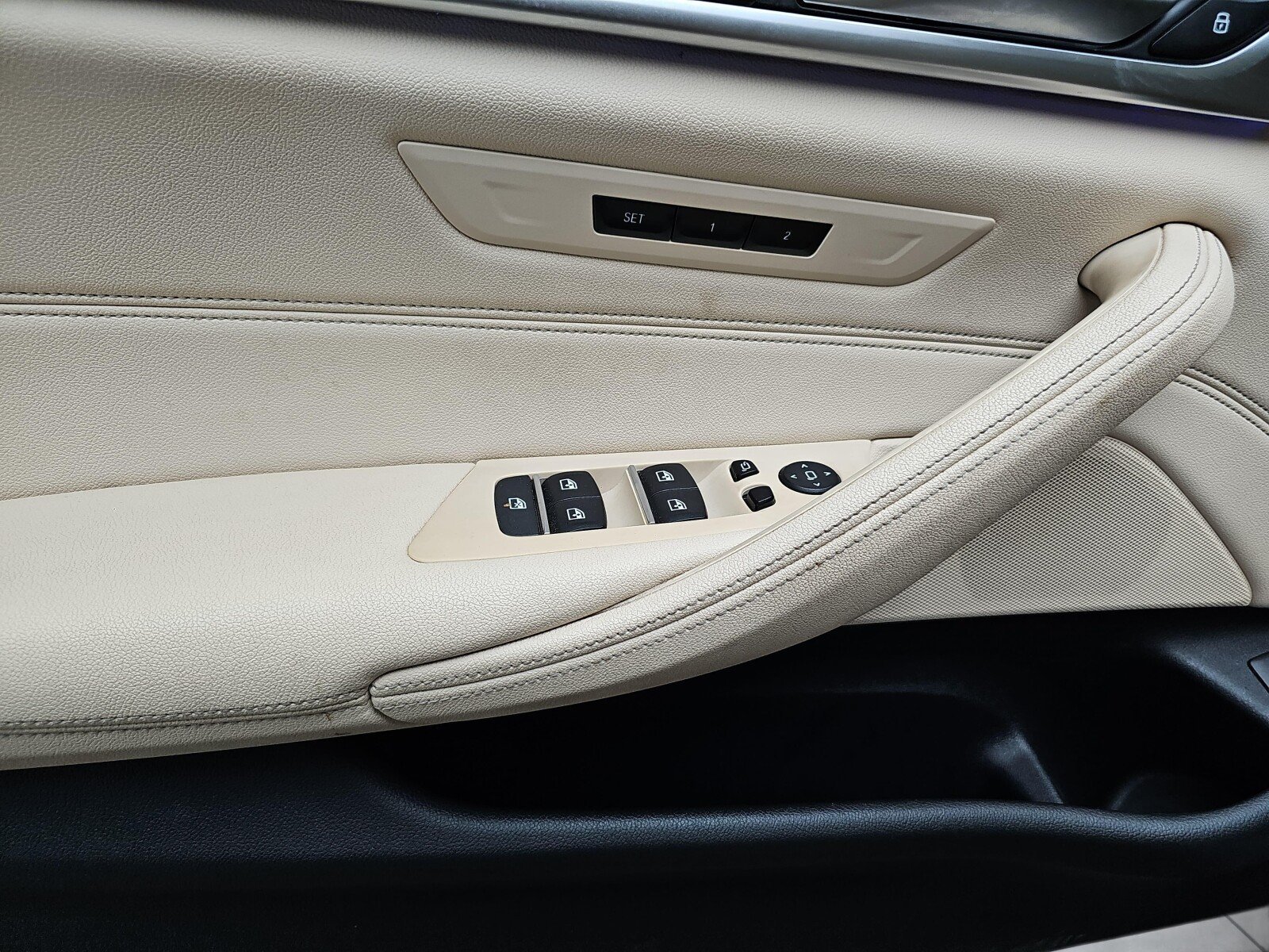 BMW 518