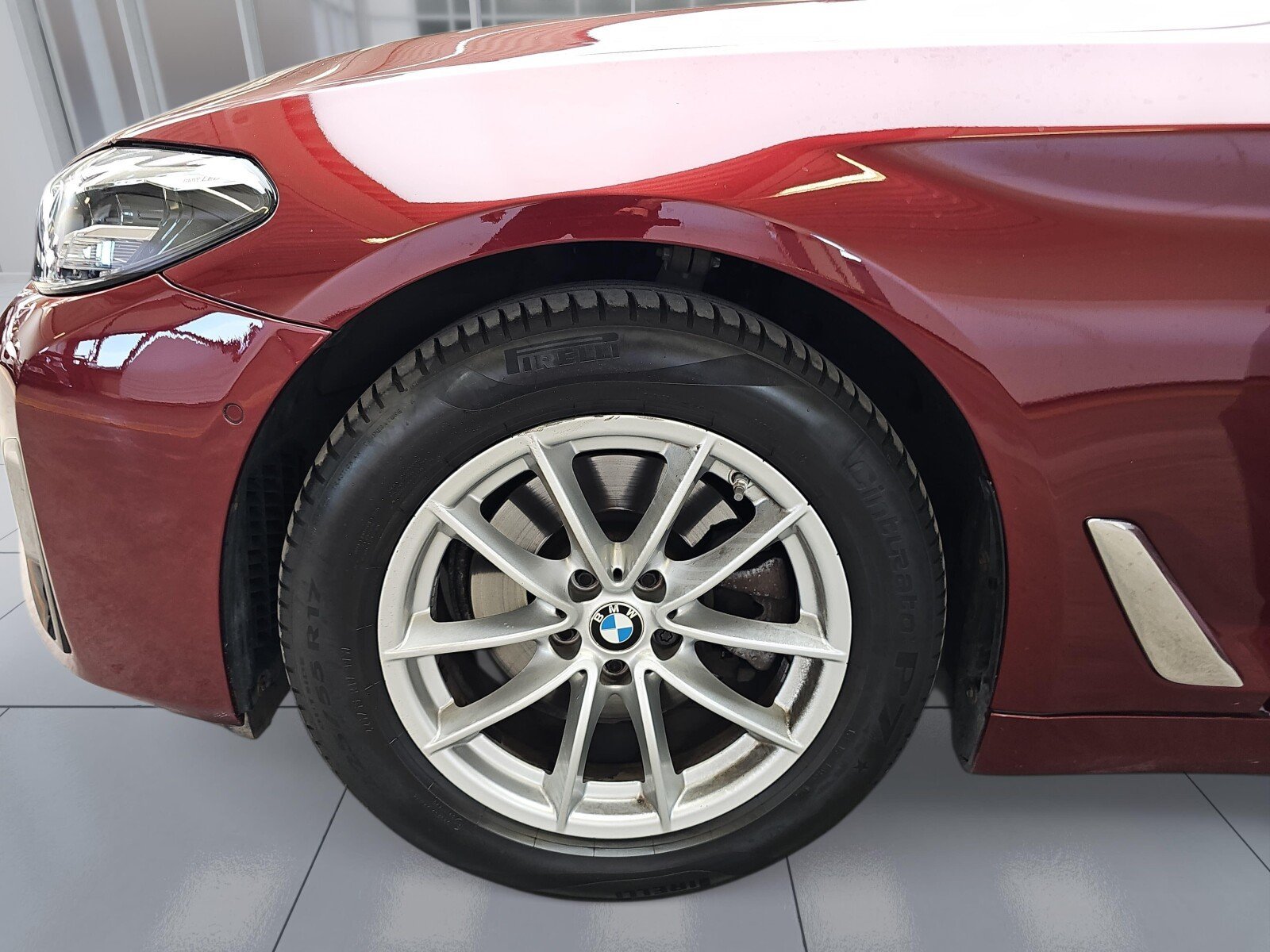 BMW 518