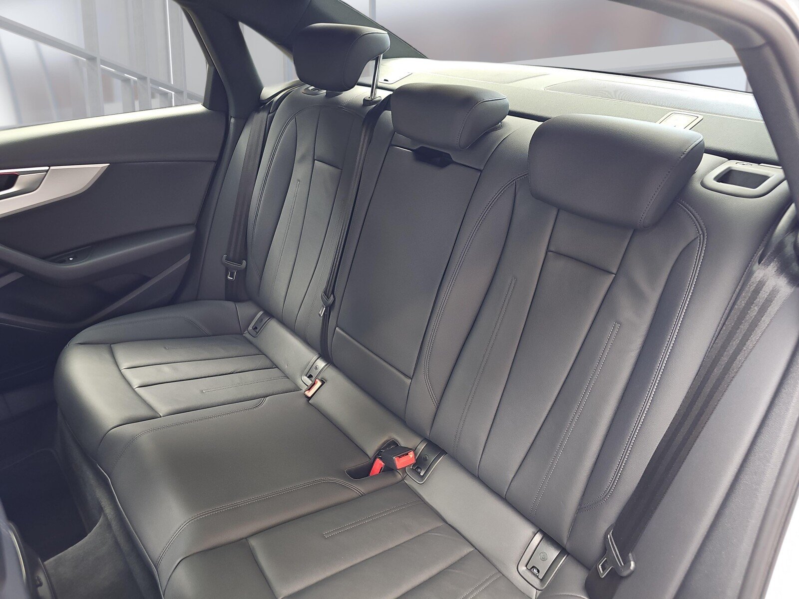 Audi A4 Limousine