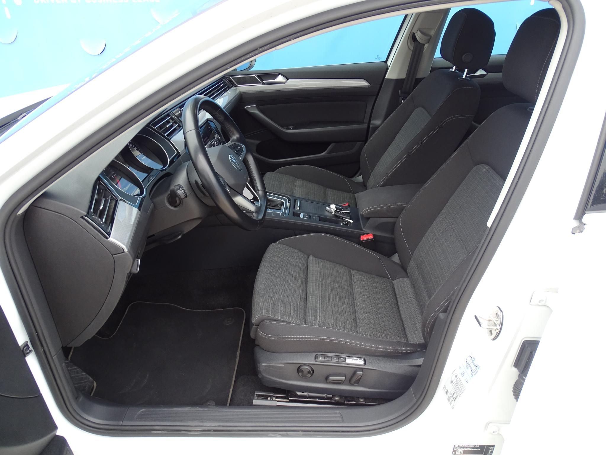 VOLKSWAGEN PASSAT VIII