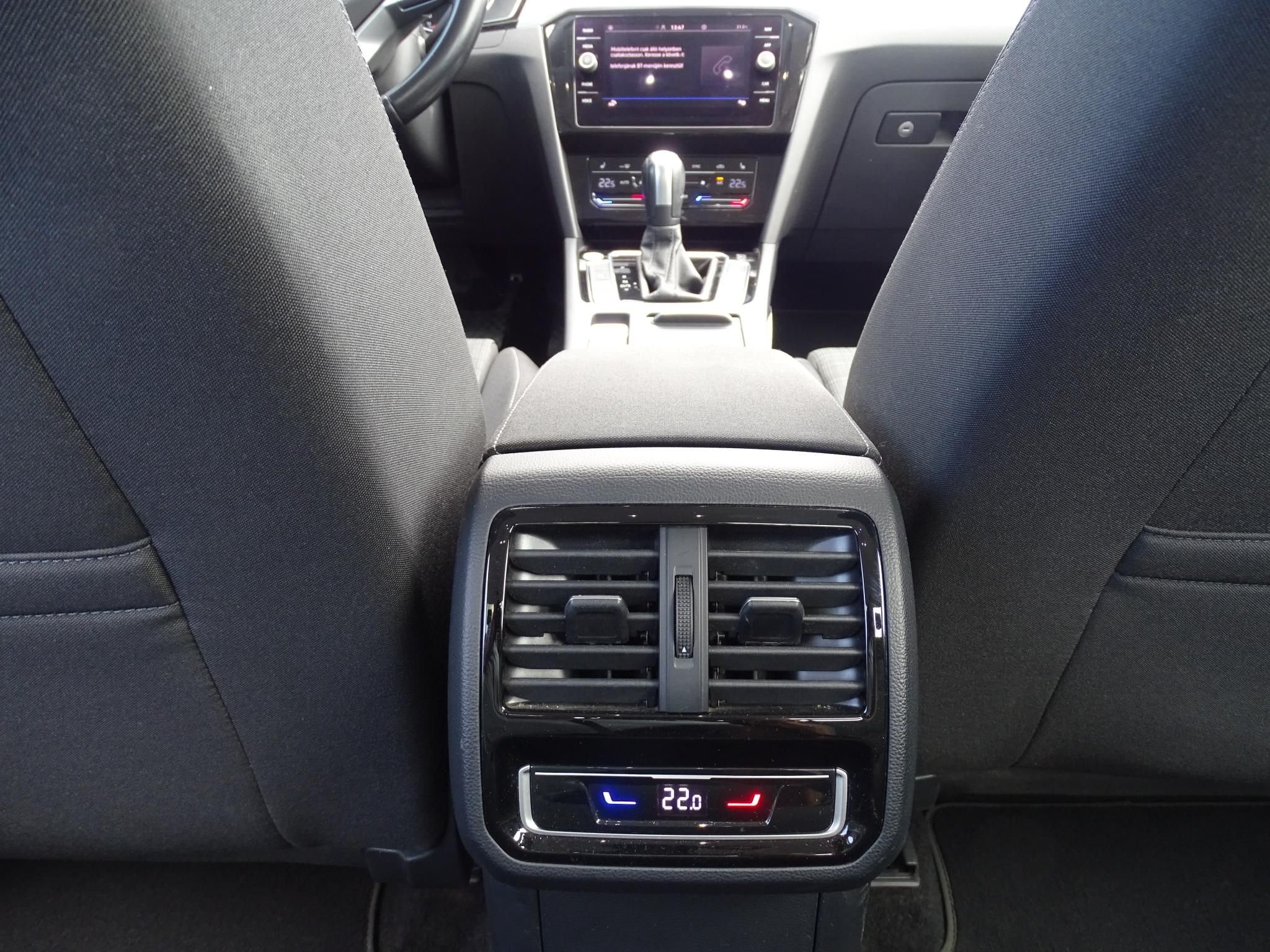 VOLKSWAGEN PASSAT VIII