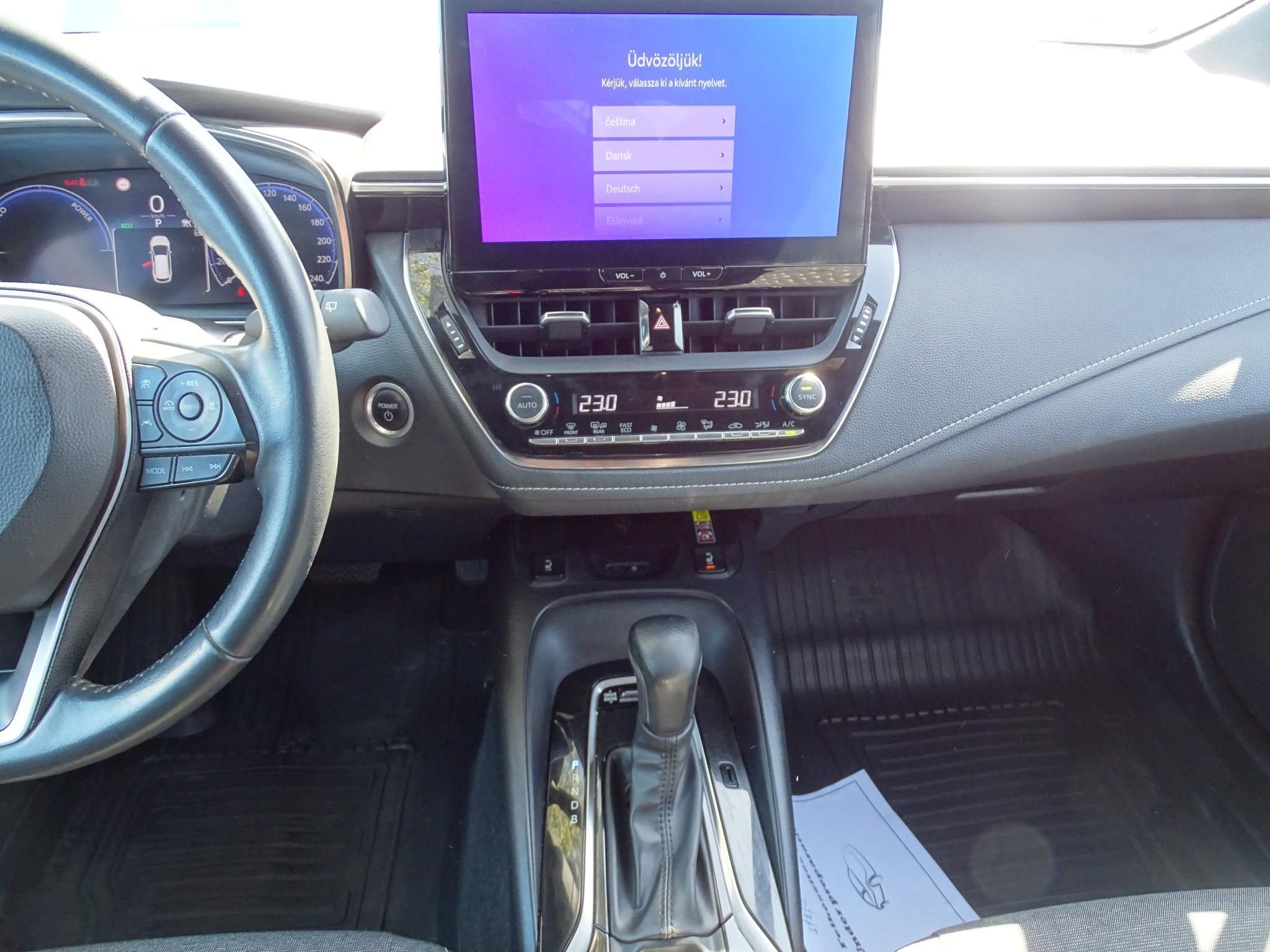 TOYOTA COROLLA