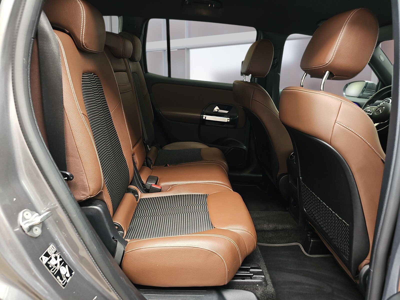 Mercedes-Benz GLB 200
