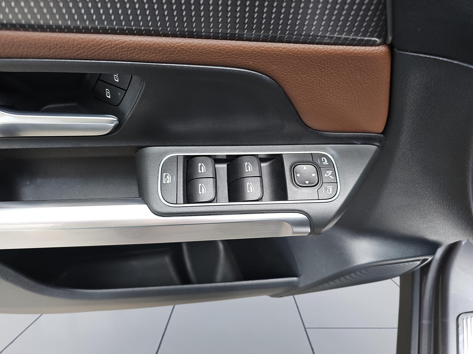 Mercedes-Benz GLB 200