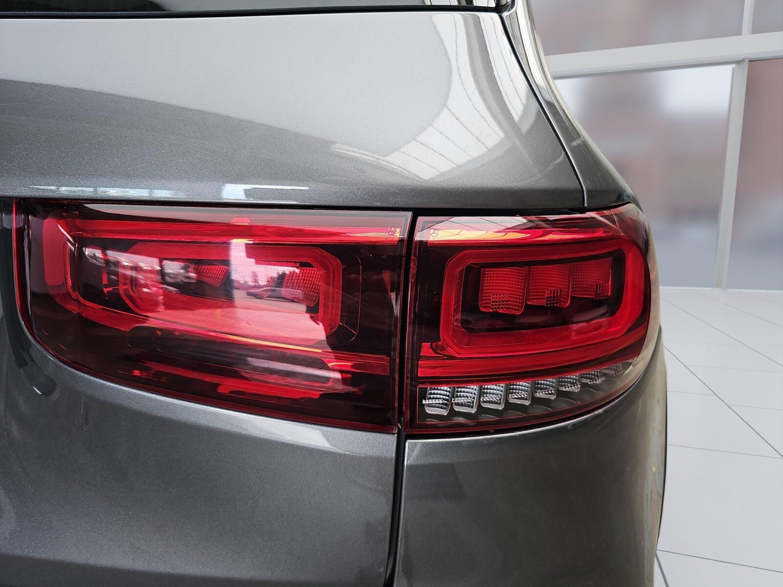 Mercedes-Benz GLB 200